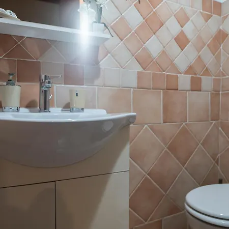 Bed & Breakfast Domoruja 3*