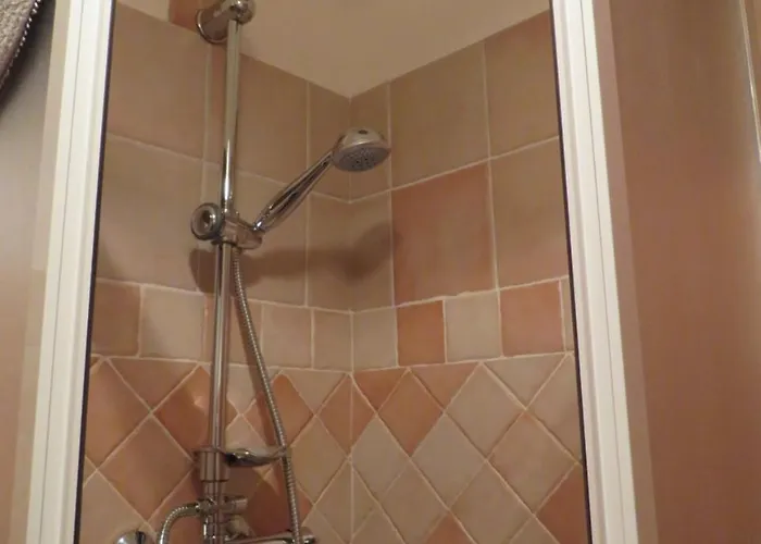 Domoruja Nocleg ze śniadaniem 3*